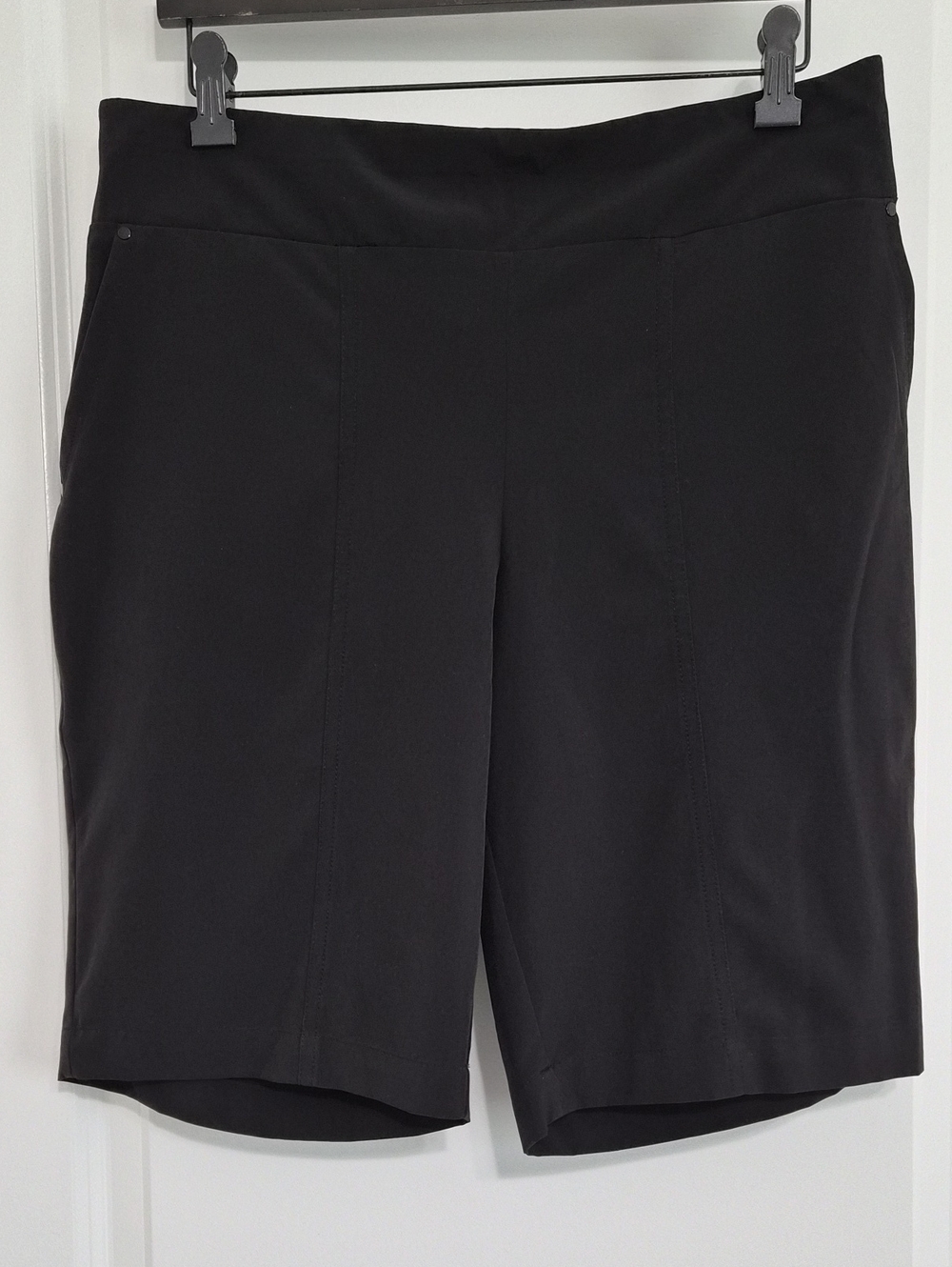Chico's Zenergy Sz 1 M (8-10) Pull On Shorts Black